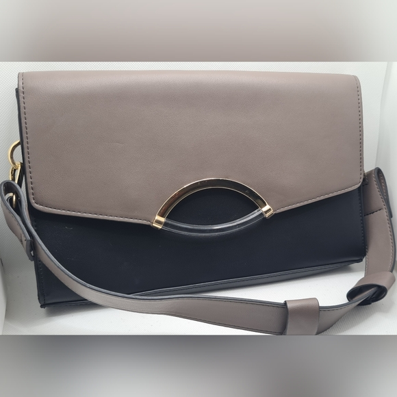 Neiman Marcus Handbags - Neiman Marcus Black and Gray Shoulder Purse Bag